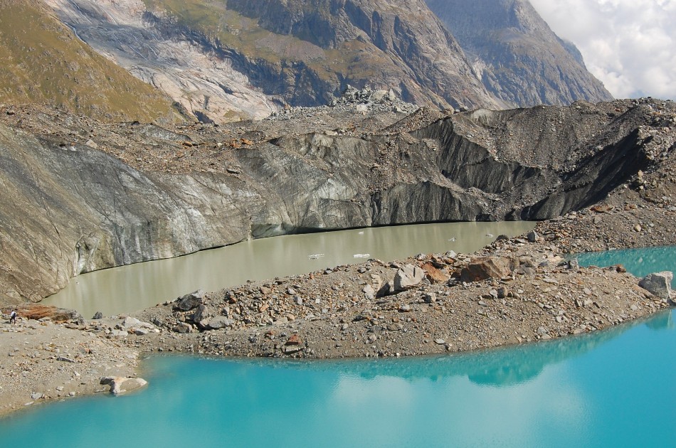 Val Veny (VdA) - il lago del Miage diviso in due